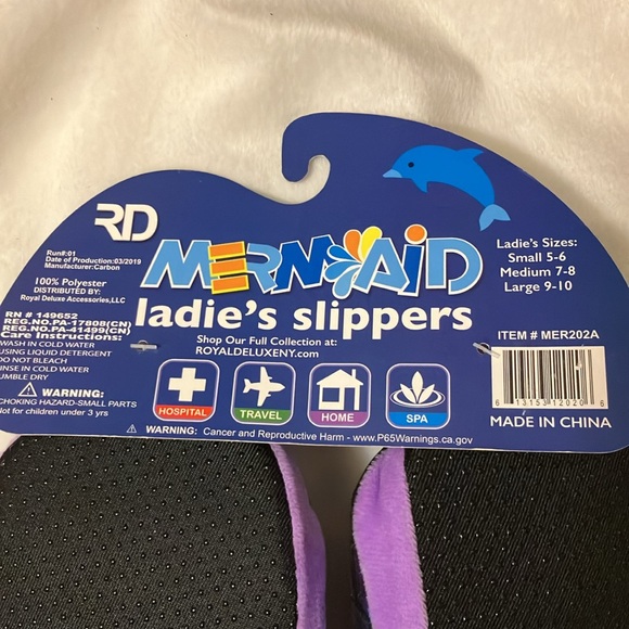 NWT Royal Deluxe NY Mermaid Slippers Kids 5/6 Pink iridescent scales - Picture 4 of 4